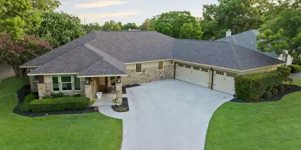 341 Olympia Fields
