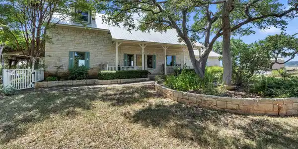 4070 Sunset Cliff Road