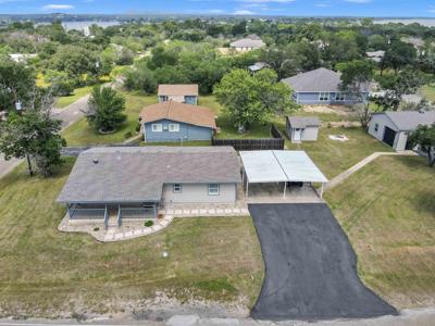 202 Southwood Dr