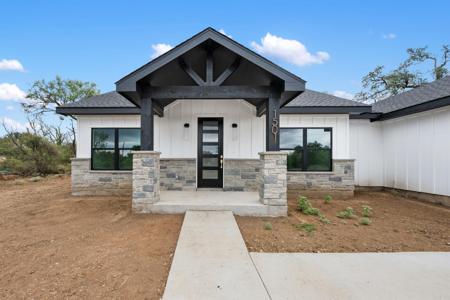 1501 Woodcrest Dr Drive