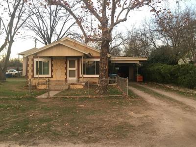 610 Lakeshore