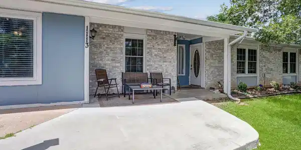 1113 Ash Dr