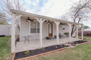 324 E Castlewood Drive