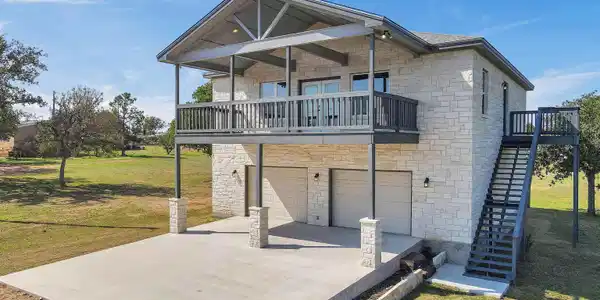 2721 Highway 261