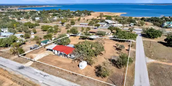410 Roselea Drive