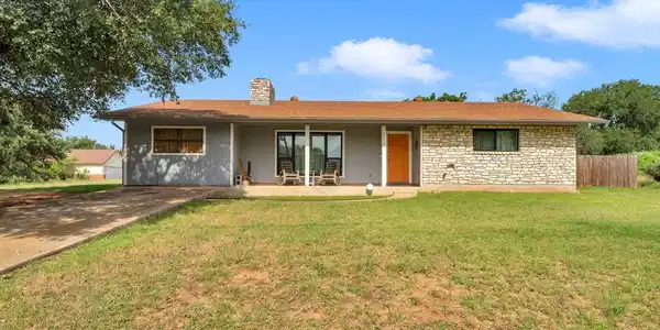 2208 Belaire Dr