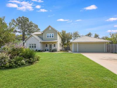 218 Winding Way