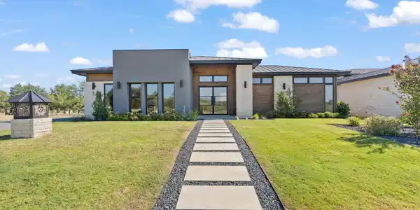105 Island Court