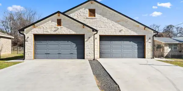 1111-B Cedar Drive