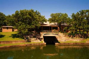 1104 Hill Circle West Dr Drive