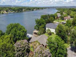 212 BRIDGEPOINT Drive