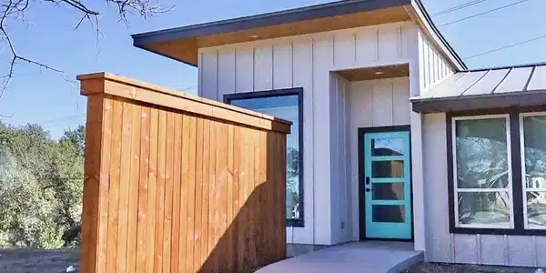 715 N Chaparral