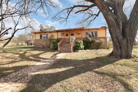 502 N. River Oaks Drive