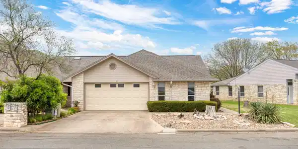32 Fairway Lane