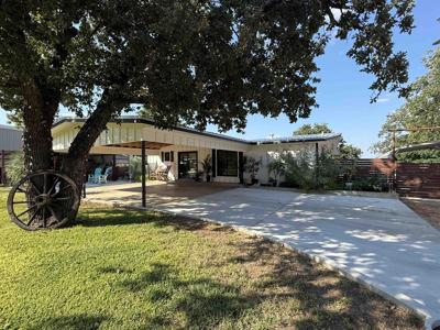 106 PEBBLE Circle