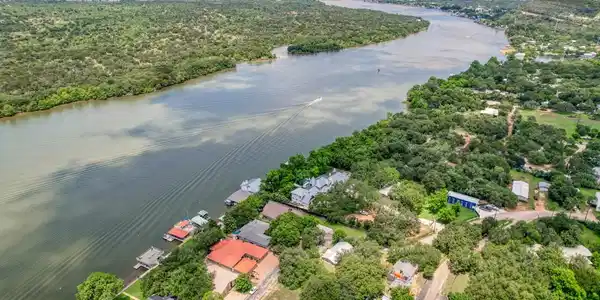 121 Hidden Oaks Drive