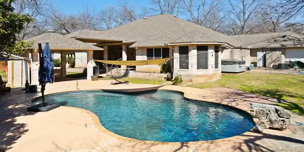 319 San Saba