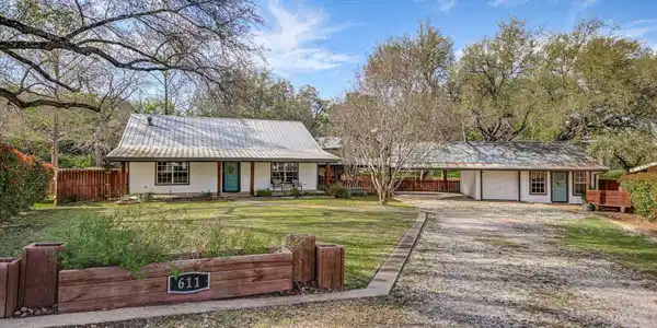 611 Thurman Cir