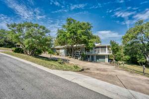2906 Blue Jay Drive
