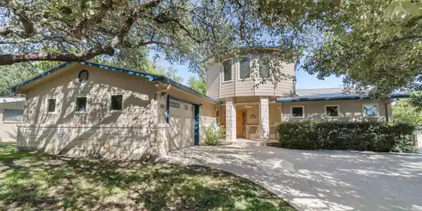 414 Island Lodges Dr