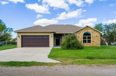 225 Bluebonnet Dr