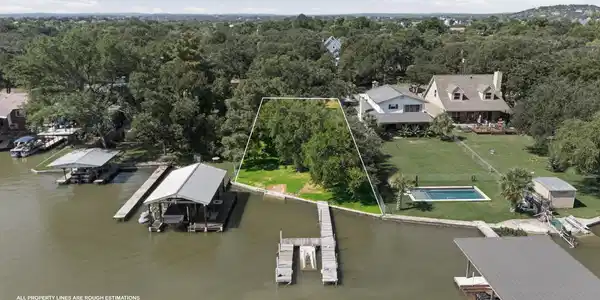 124 S Shorewood Drive