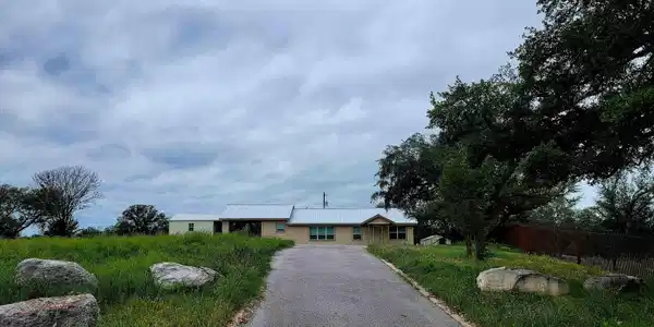 800 Via Viejo