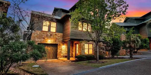 2217 Seabiscuit Cove