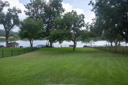 1214 Pecan Dr Drive