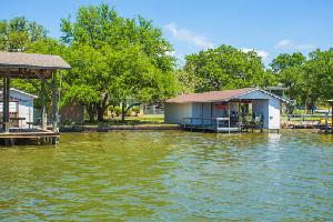 401 W Greenbriar