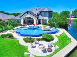 542 E Lakeshore Drive