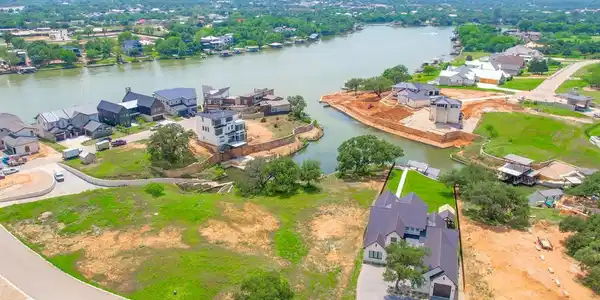 11 LEGENDARY ESTATES Drive