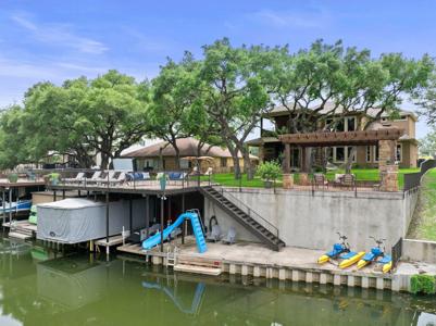 233 Lazy Oaks Lane