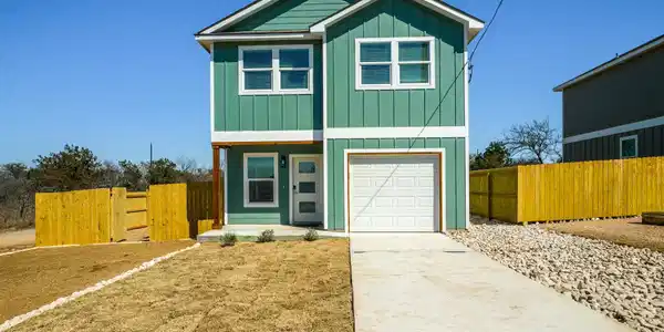 301 Cedarhill