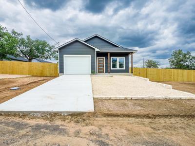 306 Hilldale