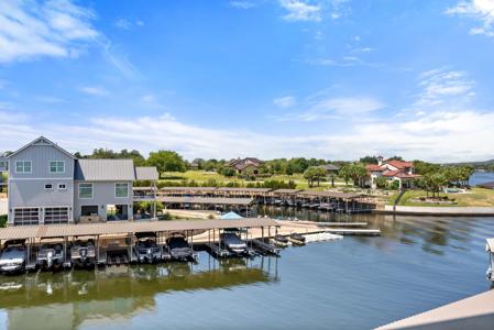 212 E Marina Blf