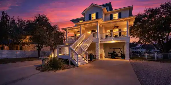 513 Oleander Dr