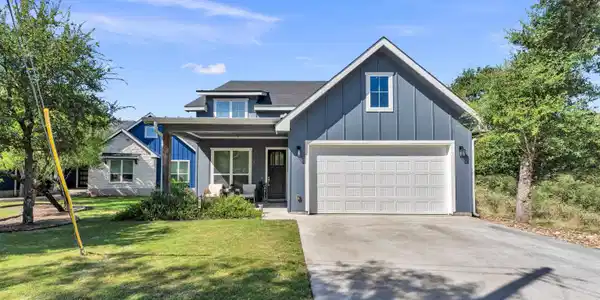 824 Woodland Hills Dr