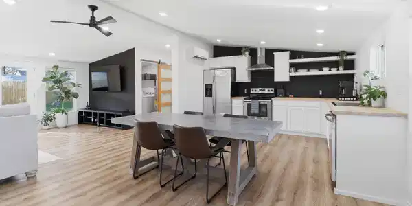 728 Driftwood ln
