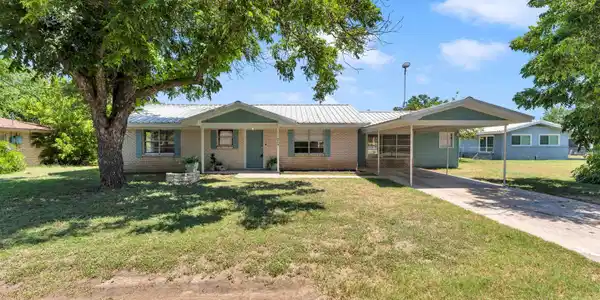 210 Robin Road