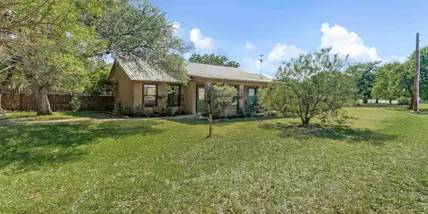 2906 Oak Ridge Dr