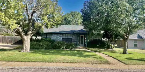 1113 Hackberry Drive
