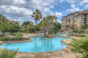 96 E Island Drive  Unit 14 The Waters