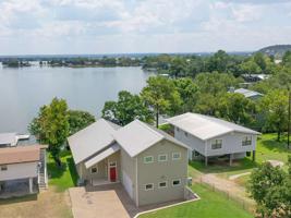 148 Winding Way