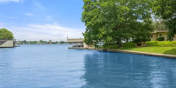 218 Bluebird Circle
