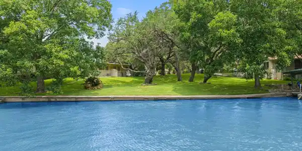 218 Bluebird Circle