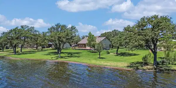 106 & 104 Agarita Drive