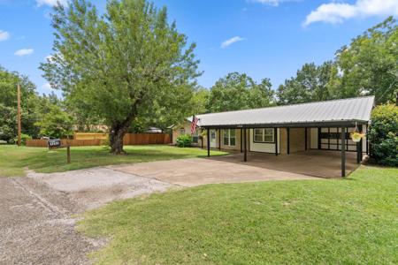 1252 Live Oak Drive