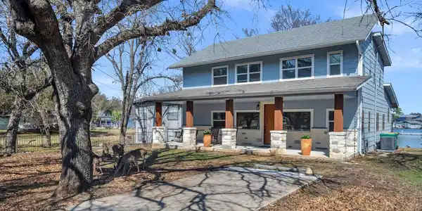 118 S Shorewood Drive