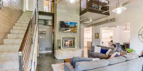5307 Shady Oaks Cir